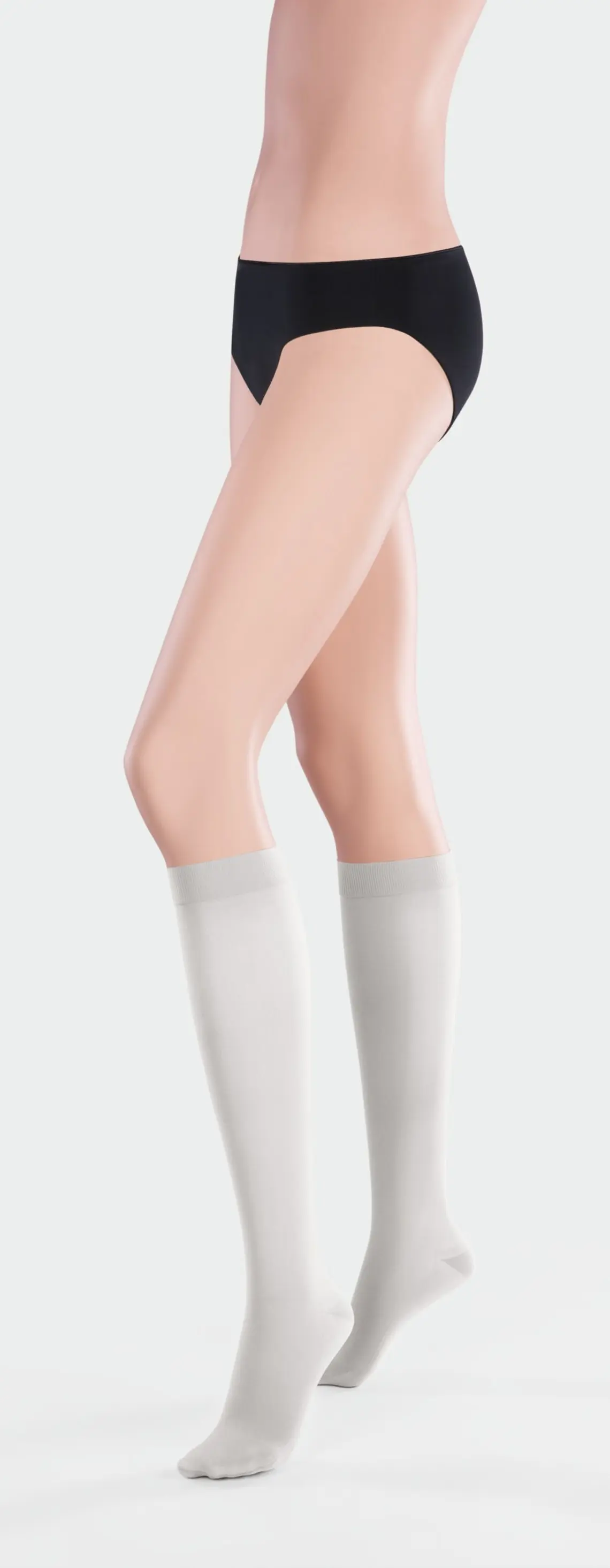 3/4 чорапи за паякообразни и разширени вени, тромбози и при отоци в краката - дамски - бели